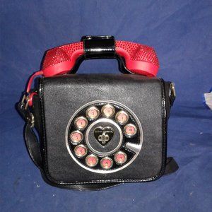 BETSEY JOHNSON ROTARY TELEPHONE PURSE BLACK & RED